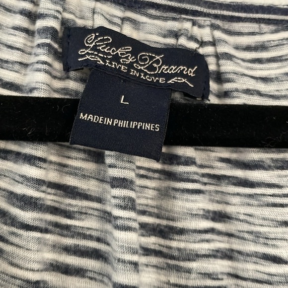 Lucky brand bohemian navy and white striped top in size large - Picture 5 of 7